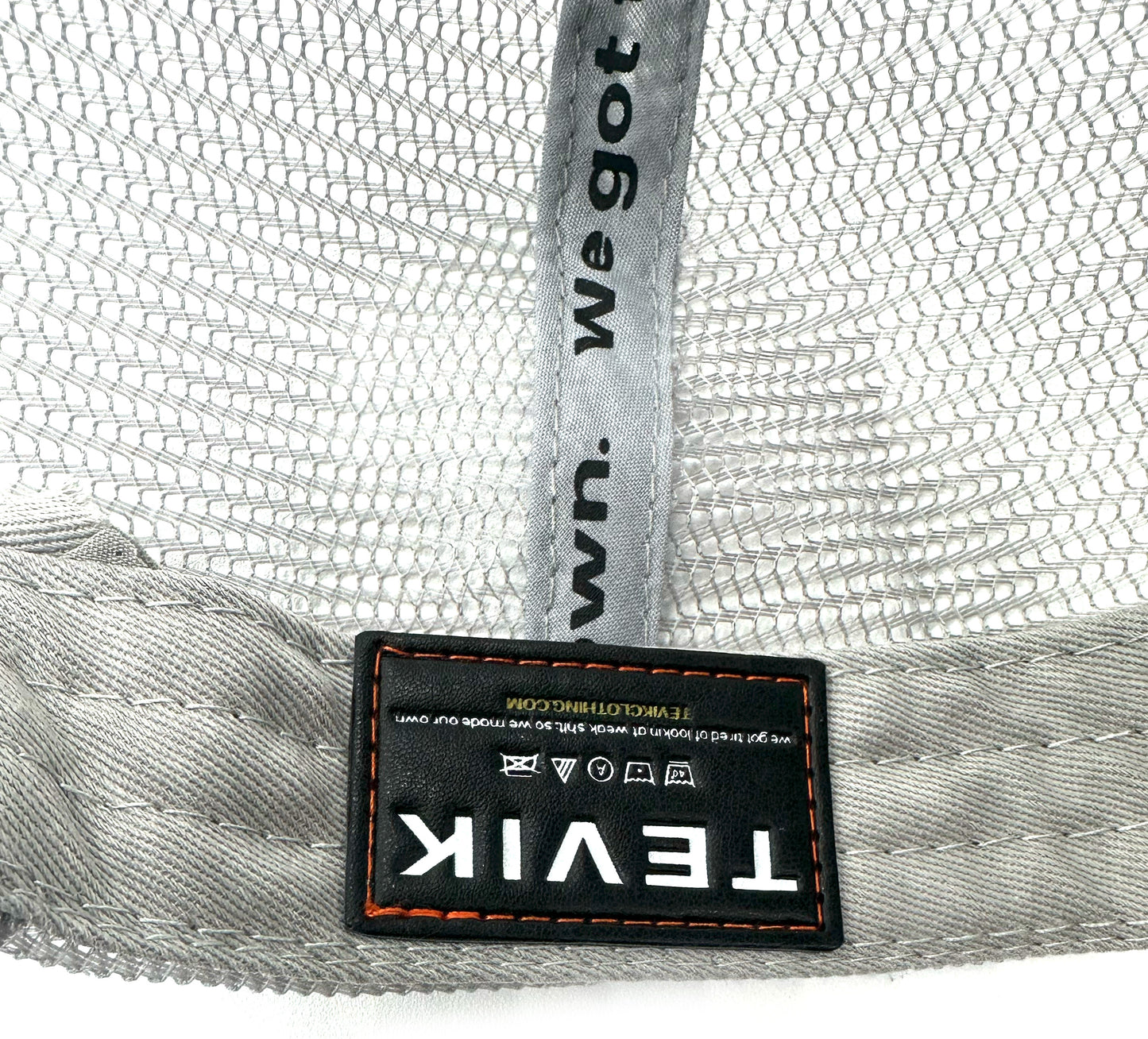 GREY TRUCKER HAT
