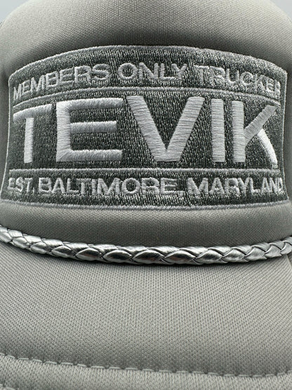 GREY TRUCKER HAT