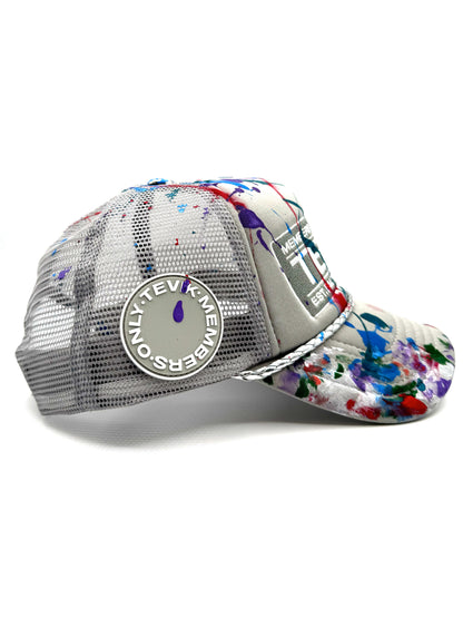 GREY PAINTED TRUCKER HAT